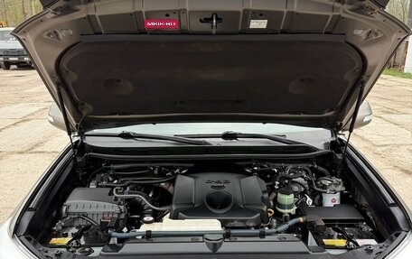 Toyota Land Cruiser Prado 150 рестайлинг 2, 2016 год, 2 900 000 рублей, 6 фотография