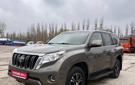 Toyota Land Cruiser Prado 150 рестайлинг 2, 2016 год, 2 900 000 рублей, 2 фотография
