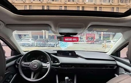 Mazda 3, 2022 год, 1 740 000 рублей, 14 фотография