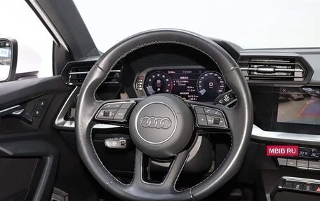 Audi A3, 2022 год, 1 980 000 рублей, 5 фотография