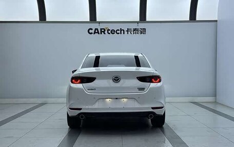 Mazda 3, 2022 год, 1 600 000 рублей, 3 фотография