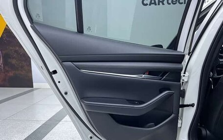 Mazda 3, 2022 год, 1 600 000 рублей, 10 фотография