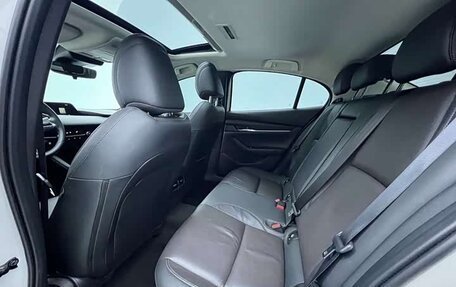 Mazda 3, 2022 год, 1 600 000 рублей, 13 фотография