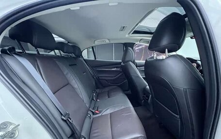 Mazda 3, 2022 год, 1 600 000 рублей, 18 фотография