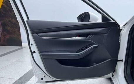 Mazda 3, 2022 год, 1 600 000 рублей, 14 фотография