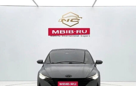 Hyundai Elantra, 2022 год, 1 430 000 рублей, 2 фотография