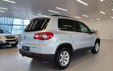 Volkswagen Tiguan I, 2009 год, 875 000 рублей, 2 фотография