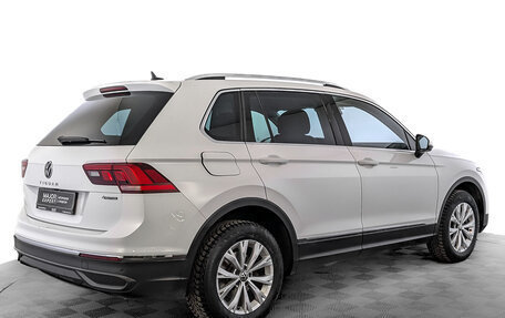 Volkswagen Tiguan II, 2021 год, 3 655 000 рублей, 5 фотография