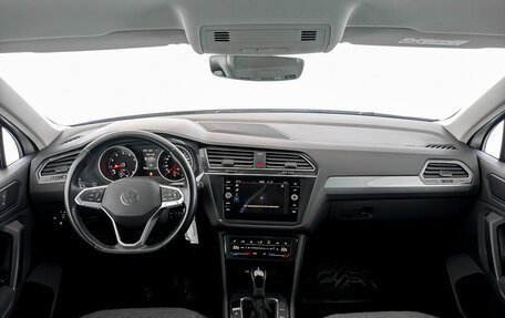 Volkswagen Tiguan II, 2021 год, 3 655 000 рублей, 14 фотография