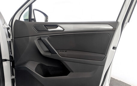 Volkswagen Tiguan II, 2021 год, 3 655 000 рублей, 24 фотография