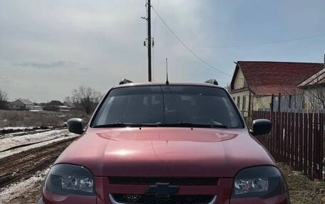 Chevrolet Niva I рестайлинг, 2010 год, 550 000 рублей, 1 фотография