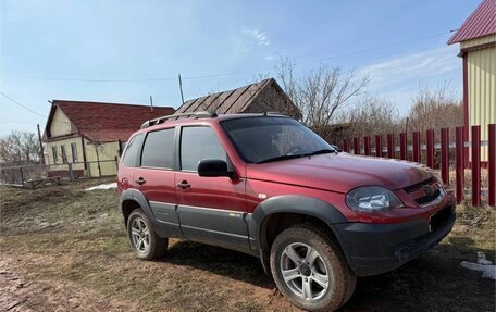 Chevrolet Niva I рестайлинг, 2010 год, 550 000 рублей, 3 фотография