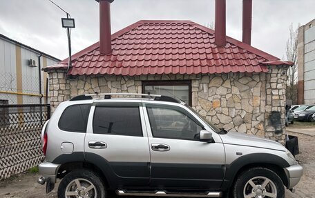 Chevrolet Niva I рестайлинг, 2003 год, 260 000 рублей, 5 фотография