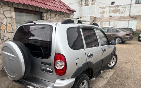 Chevrolet Niva I рестайлинг, 2003 год, 260 000 рублей, 3 фотография