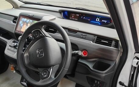 Honda Freed II, 2020 год, 1 300 000 рублей, 17 фотография