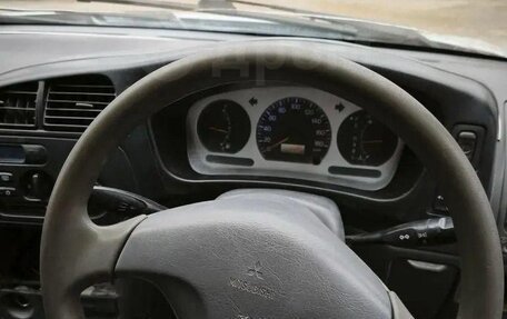 Mitsubishi Mirage VI рестайлинг, 1998 год, 250 000 рублей, 28 фотография