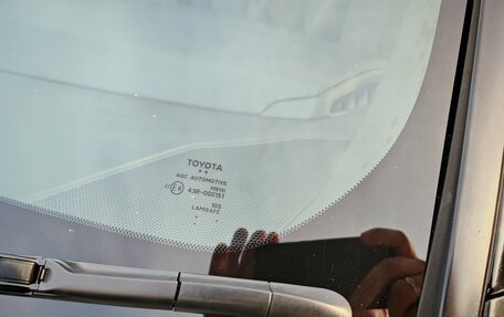 Toyota C-HR I рестайлинг, 2019 год, 1 880 000 рублей, 6 фотография