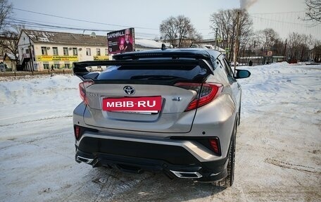 Toyota C-HR I рестайлинг, 2019 год, 1 880 000 рублей, 9 фотография