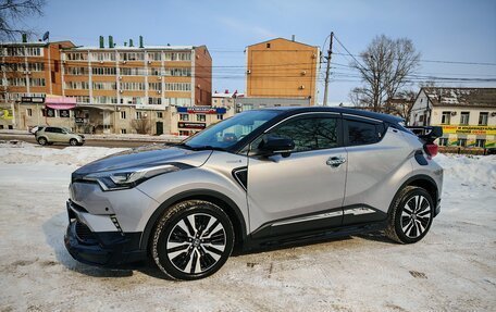 Toyota C-HR I рестайлинг, 2019 год, 1 880 000 рублей, 14 фотография