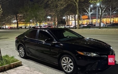 Toyota Camry, 2019 год, 1 360 000 рублей, 3 фотография