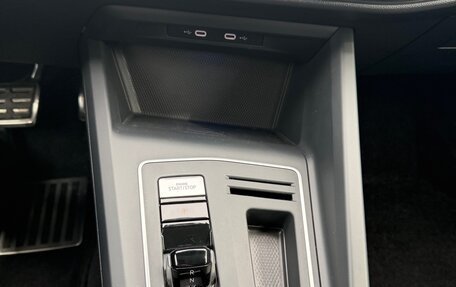 Volkswagen Golf VIII, 2022 год, 2 900 000 рублей, 13 фотография