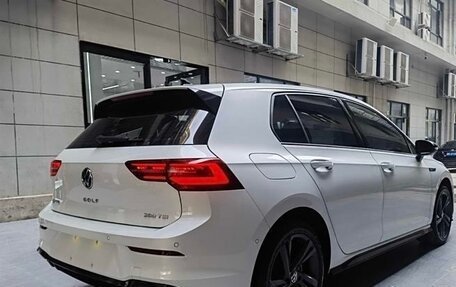 Volkswagen Golf VIII, 2022 год, 2 900 000 рублей, 26 фотография