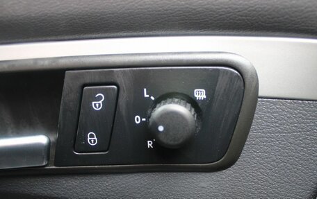 Volkswagen Touran III, 2013 год, 989 000 рублей, 10 фотография