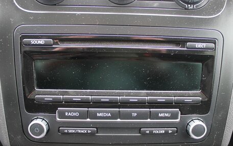 Volkswagen Touran III, 2013 год, 989 000 рублей, 16 фотография