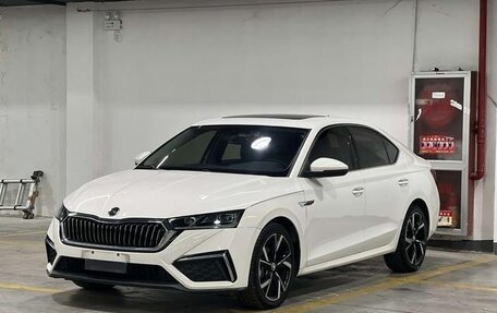 Skoda Octavia IV, 2022 год, 2 190 000 рублей, 1 фотография