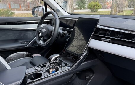 Geely Atlas, 2024 год, 2 730 000 рублей, 21 фотография