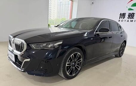 BMW 5 серия, 2025 год, 7 200 000 рублей, 3 фотография