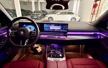 BMW 5 серия, 2025 год, 7 200 000 рублей, 8 фотография