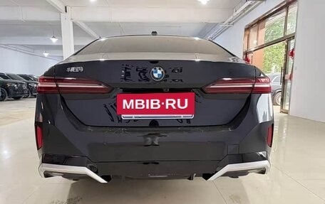 BMW 5 серия, 2025 год, 7 200 000 рублей, 9 фотография