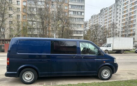 Volkswagen Transporter T5 рестайлинг, 2006 год, 900 000 рублей, 4 фотография