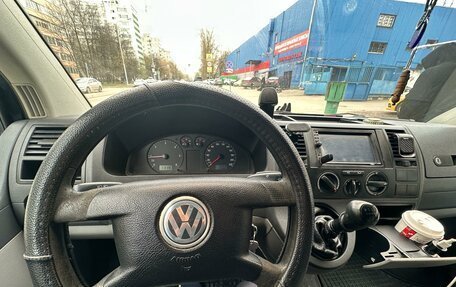 Volkswagen Transporter T5 рестайлинг, 2006 год, 900 000 рублей, 11 фотография