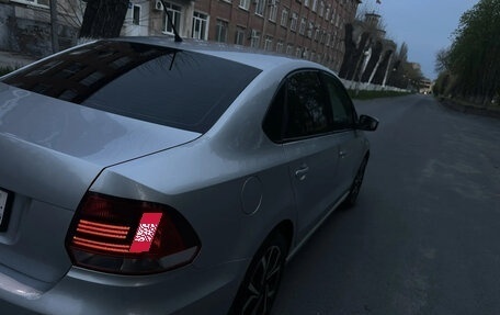 Volkswagen Polo VI (EU Market), 2015 год, 1 400 000 рублей, 7 фотография