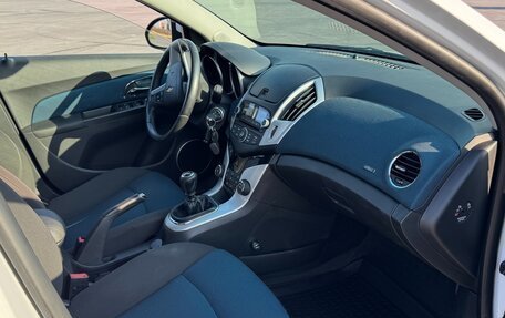 Chevrolet Cruze II, 2014 год, 885 000 рублей, 4 фотография