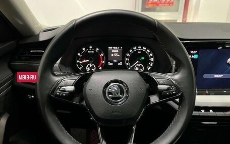 Skoda Octavia IV, 2022 год, 2 190 000 рублей, 10 фотография