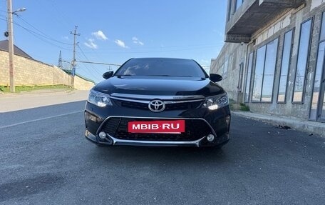 Toyota Camry, 2017 год, 2 100 000 рублей, 3 фотография