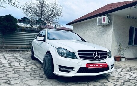 Mercedes-Benz C-Класс, 2012 год, 1 950 000 рублей, 32 фотография