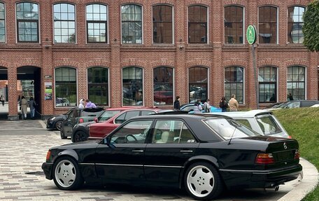 Mercedes-Benz W124, 1992 год, 6 000 000 рублей, 2 фотография