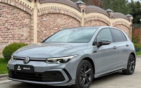 Volkswagen Golf VIII, 2022 год, 2 690 000 рублей, 1 фотография