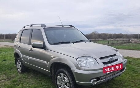 Chevrolet Niva I рестайлинг, 2015 год, 405 000 рублей, 2 фотография