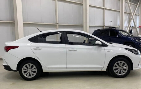 Hyundai Solaris II рестайлинг, 2020 год, 1 025 000 рублей, 4 фотография