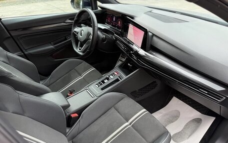 Volkswagen Golf VIII, 2022 год, 2 690 000 рублей, 17 фотография