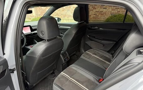 Volkswagen Golf VIII, 2022 год, 2 690 000 рублей, 15 фотография