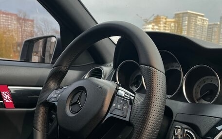 Mercedes-Benz C-Класс, 2011 год, 1 450 000 рублей, 21 фотография