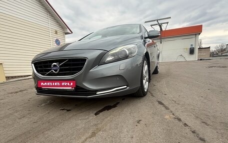 Volvo V40 II рестайлинг, 2015 год, 1 350 000 рублей, 2 фотография