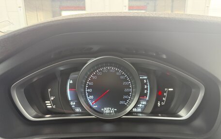 Volvo V40 II рестайлинг, 2015 год, 1 350 000 рублей, 8 фотография