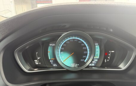 Volvo V40 II рестайлинг, 2015 год, 1 350 000 рублей, 9 фотография